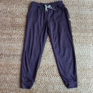 Vuori Performance Jogger XS Plum Heather
